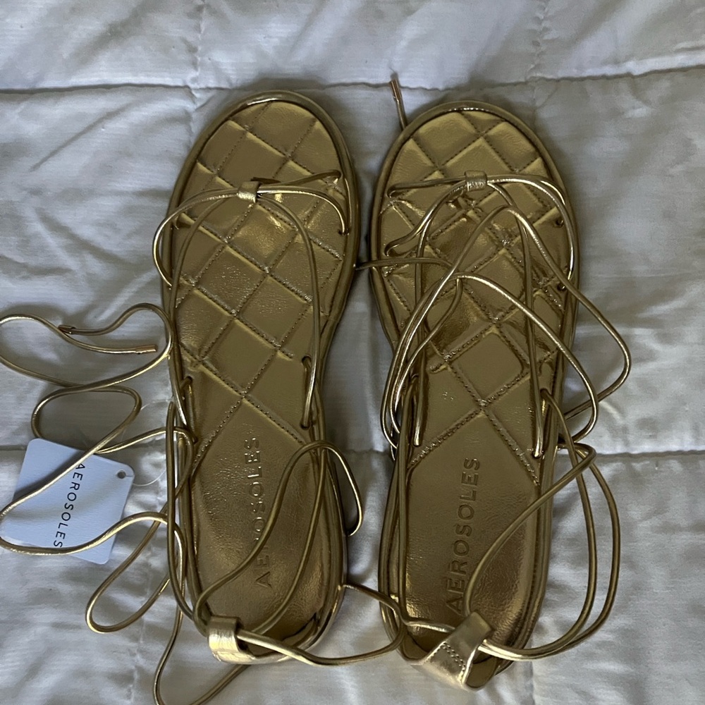 Aerosols gold sandals Sz 10